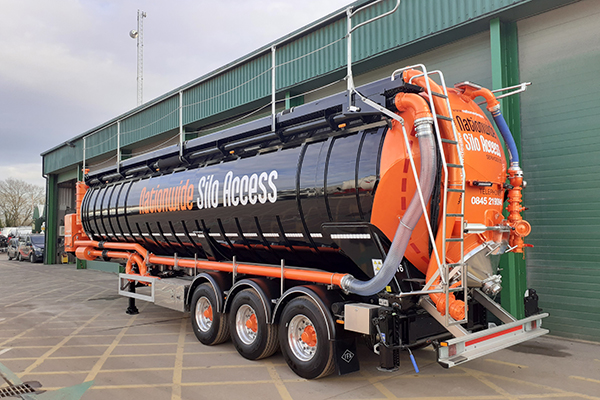 Vacuum Tanker